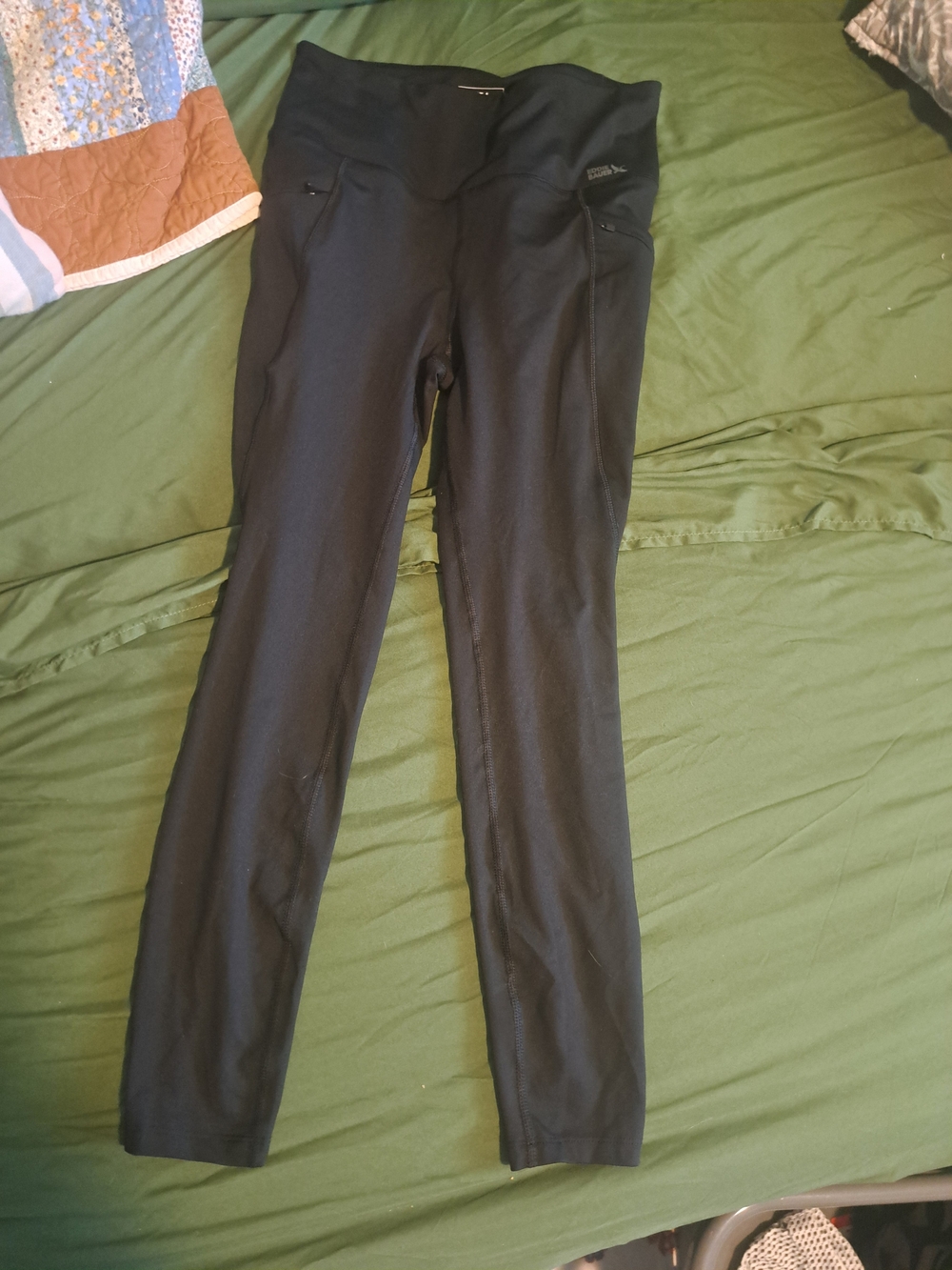 Eddie Bauer Black High-Waist Performance Leggings with Zip Pockets